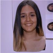 Me defino una chica agradable y simpatica y con mucha paciencia y con ganas de que los niños aprendan y se formen como personas